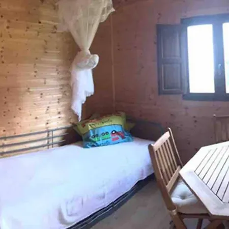 Glamorous Cabin On A Farm Dağ evi Vila do Bispo