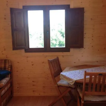 Dağ evi Glamorous Cabin On A Farm *